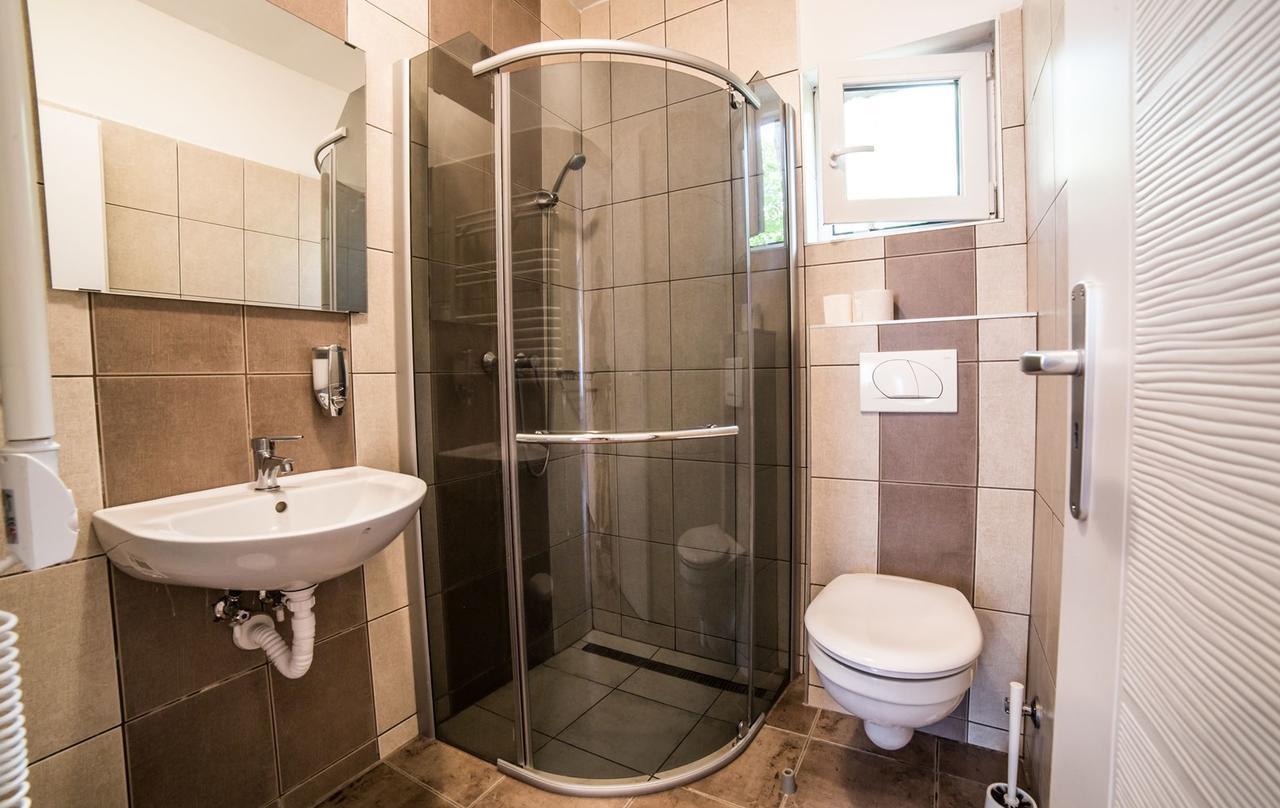 Tulipan Apartman Eger Bagian luar foto