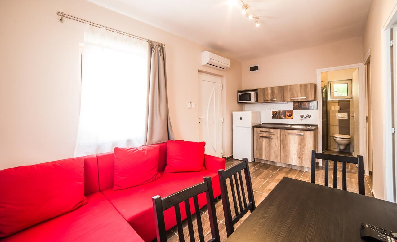 Tulipan Apartman Eger Bagian luar foto